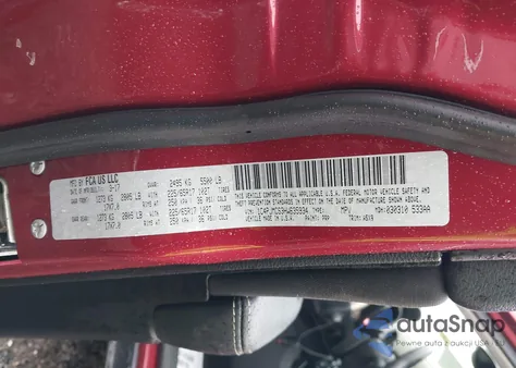 2017 Jeep Cherokee Latitude 4X4 z USA, uszkodzony, nr VIN 1C4PJMCS3HW635934